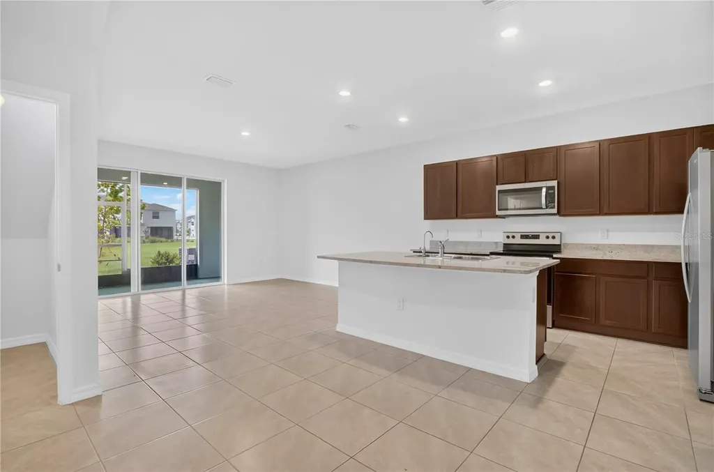 33028 Tulip Petal Lane Wesley Chapel FL 33545