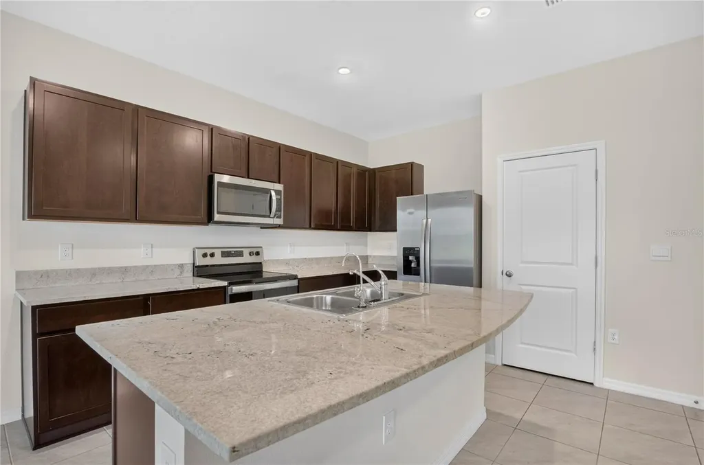 33028 Tulip Petal Lane Wesley Chapel FL 33545