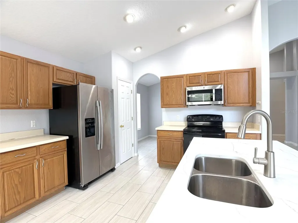 722 Windsor Estates Drive Davenport FL 33837