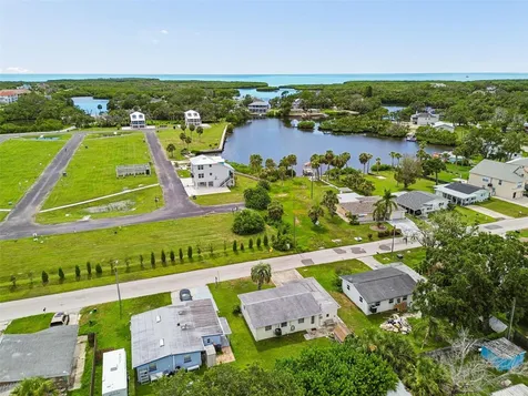 6634 Manor Beach Road New Port Richey FL 34652