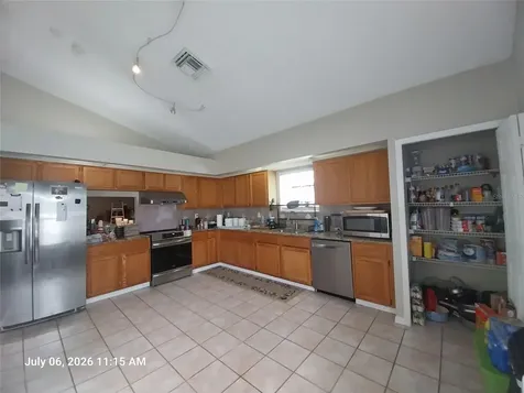 17502 Woodthrush Place Tampa FL 33647
