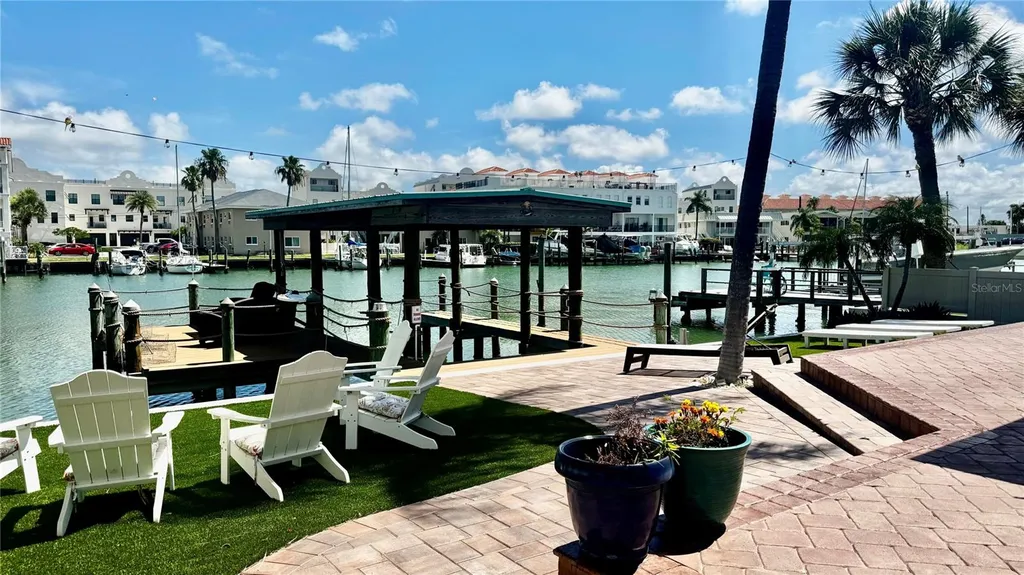 166 Bayside Drive Clearwater Beach FL 33767