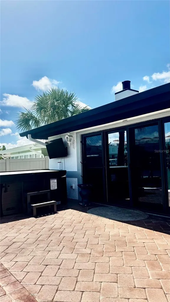166 Bayside Drive Clearwater Beach FL 33767