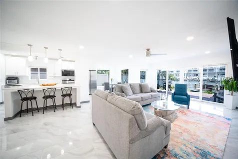 166 Bayside Drive Clearwater Beach FL 33767