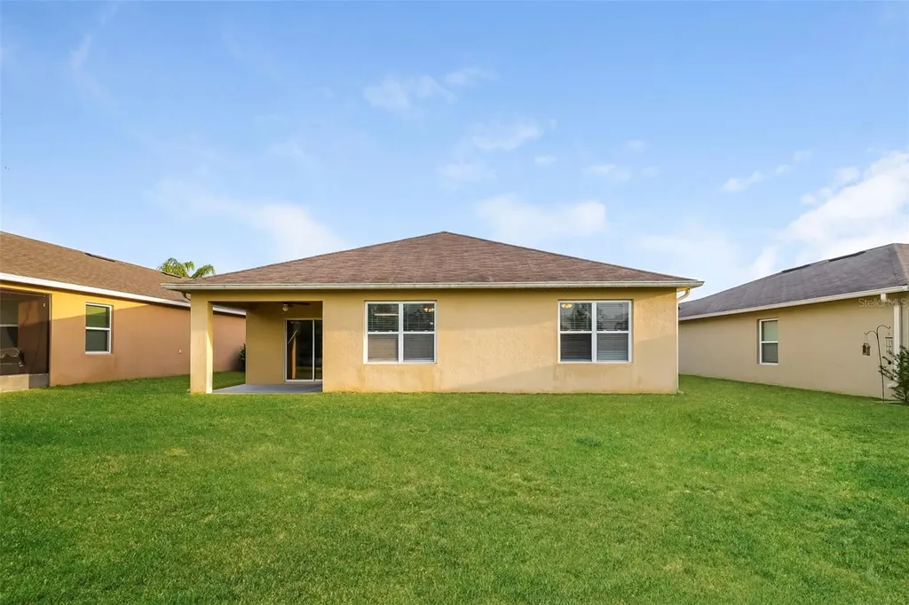 2330 Sequoia Way Davenport FL 33896