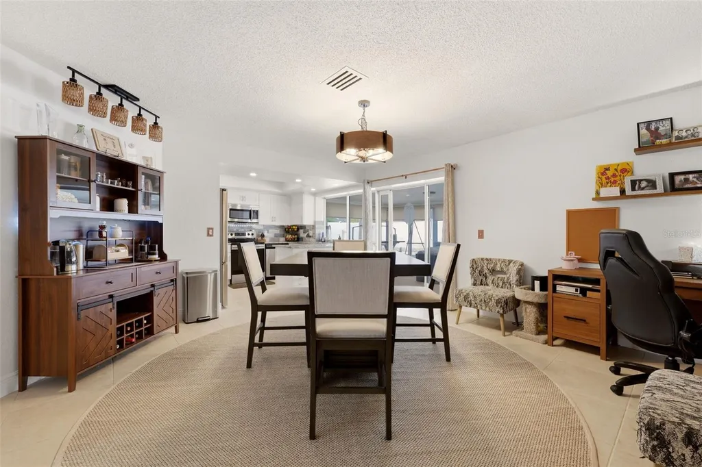 6020 10th Avenue W Bradenton FL 34209