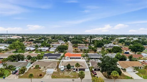 6020 10th Avenue W Bradenton FL 34209