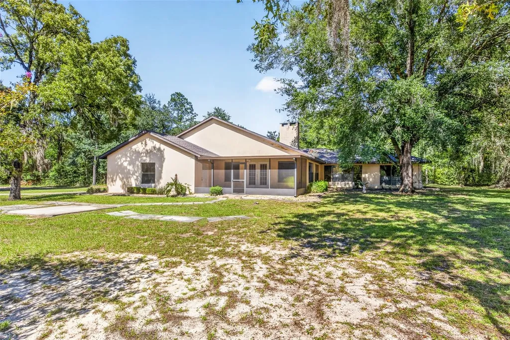 2272 SW Grandview Avenue Dunnellon FL 34431