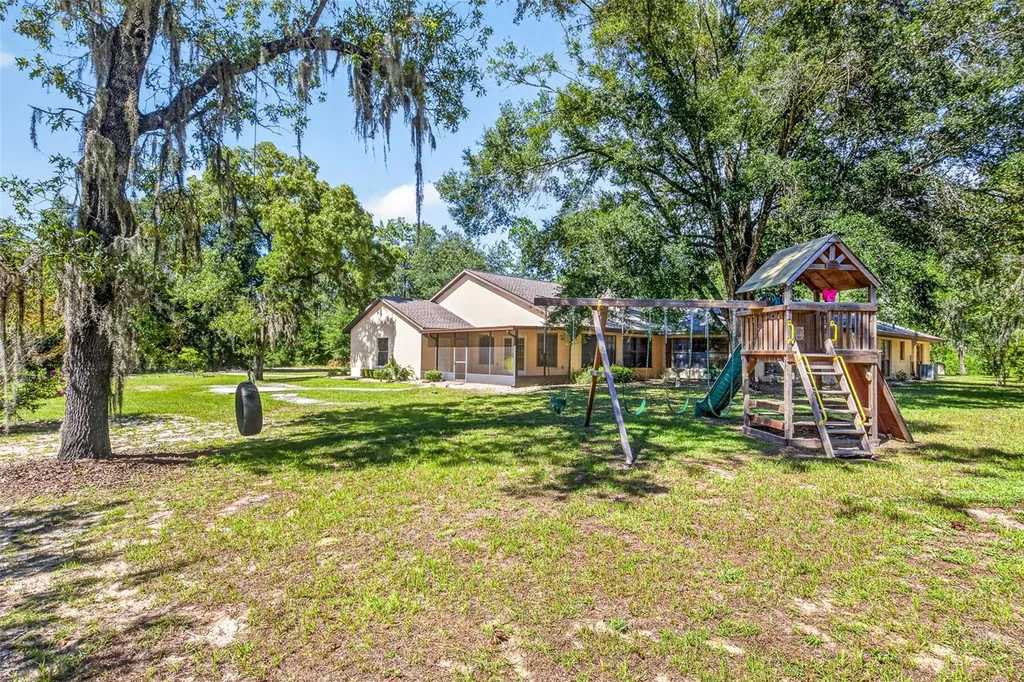 2272 SW Grandview Avenue Dunnellon FL 34431