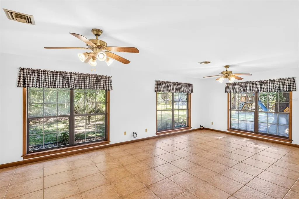 2272 SW Grandview Avenue Dunnellon FL 34431