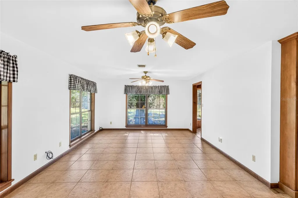 2272 SW Grandview Avenue Dunnellon FL 34431