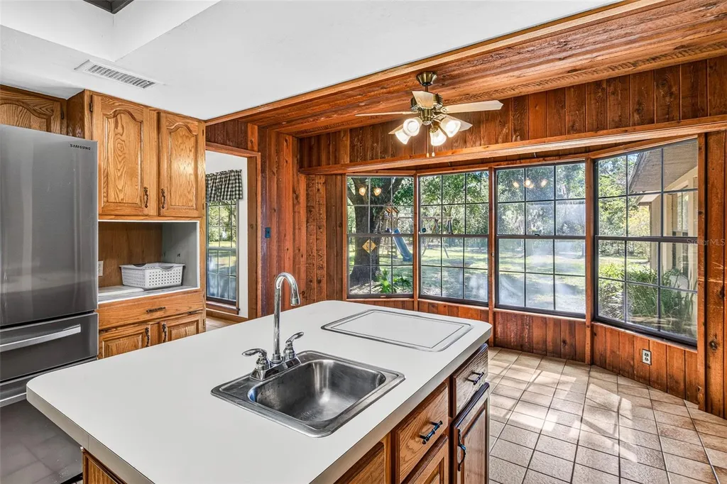 2272 SW Grandview Avenue Dunnellon FL 34431