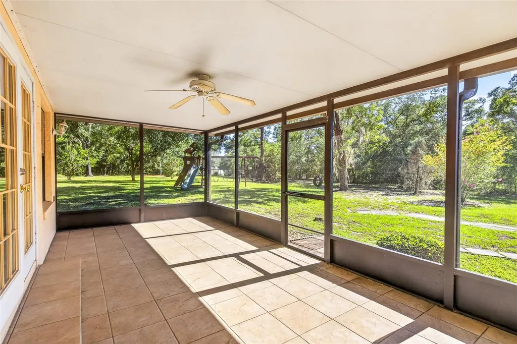 2272 SW Grandview Avenue Dunnellon FL 34431