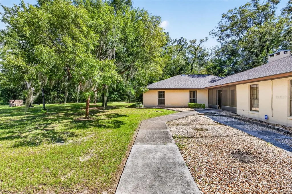 2272 SW Grandview Avenue Dunnellon FL 34431