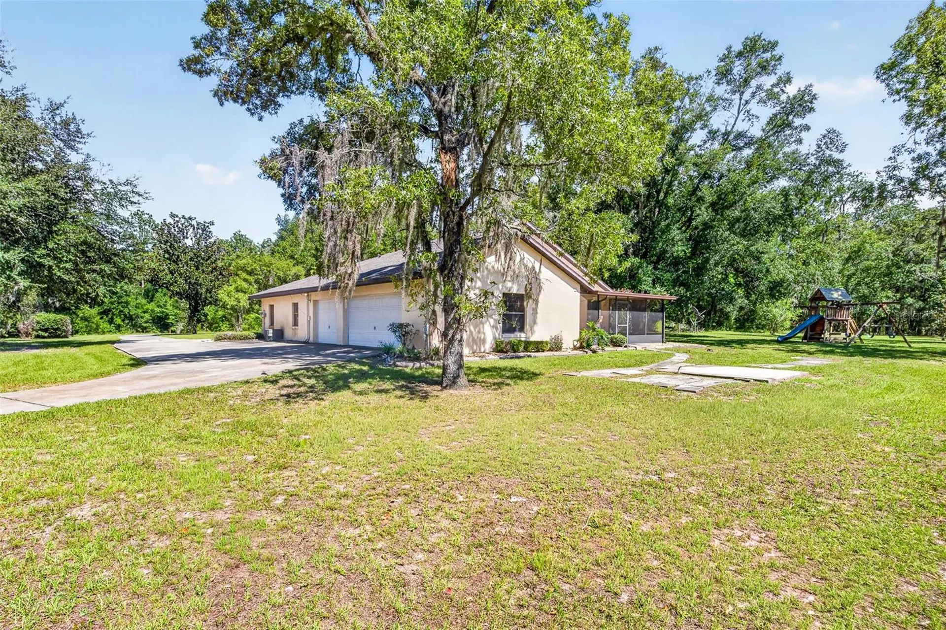2272 SW Grandview Avenue Dunnellon FL 34431