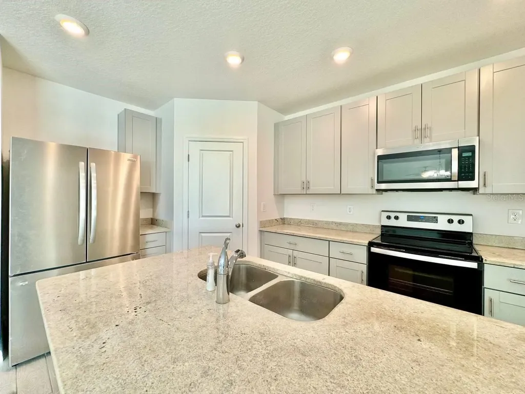 38851 Opal Willow Lane Zephyrhills FL 33540