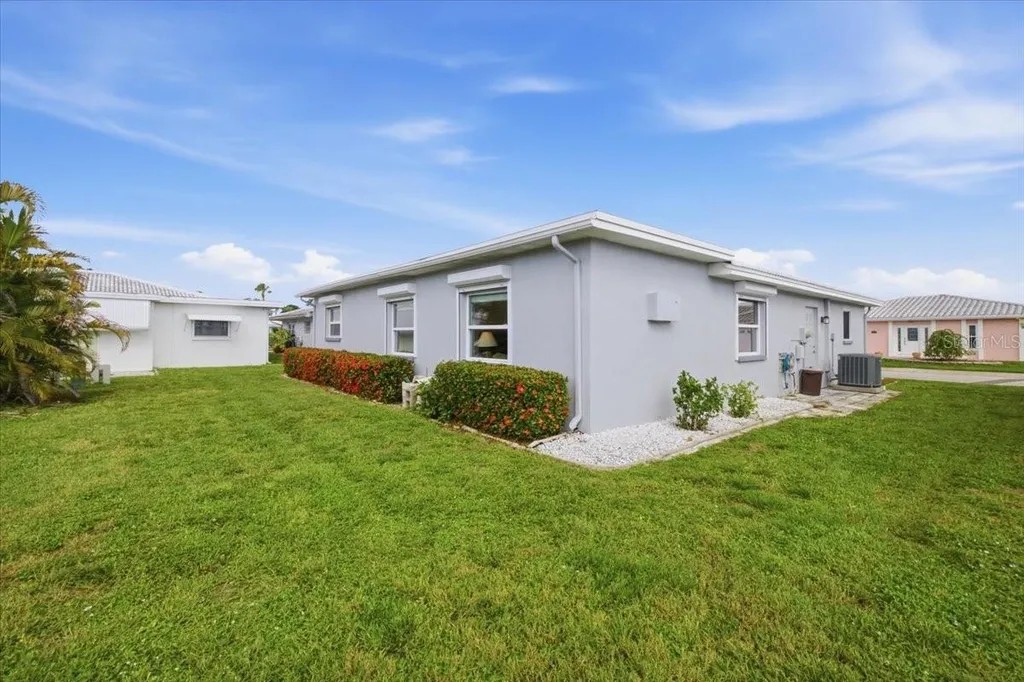 5420 Magnolia Trail N Pinellas Park FL 33782