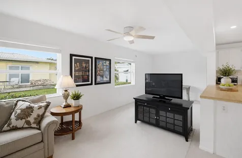 5420 Magnolia Trail N Pinellas Park FL 33782