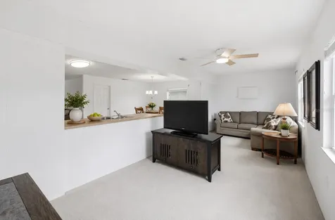 5420 Magnolia Trail N Pinellas Park FL 33782