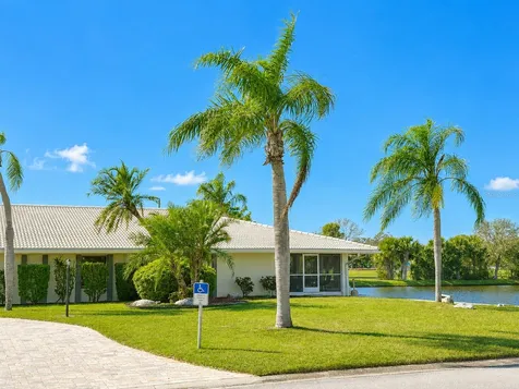 5420 Magnolia Trail N Pinellas Park FL 33782
