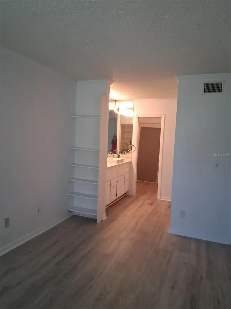 12200 Vonn Road Largo FL 33774