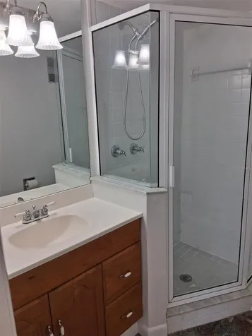 12200 Vonn Road Largo FL 33774