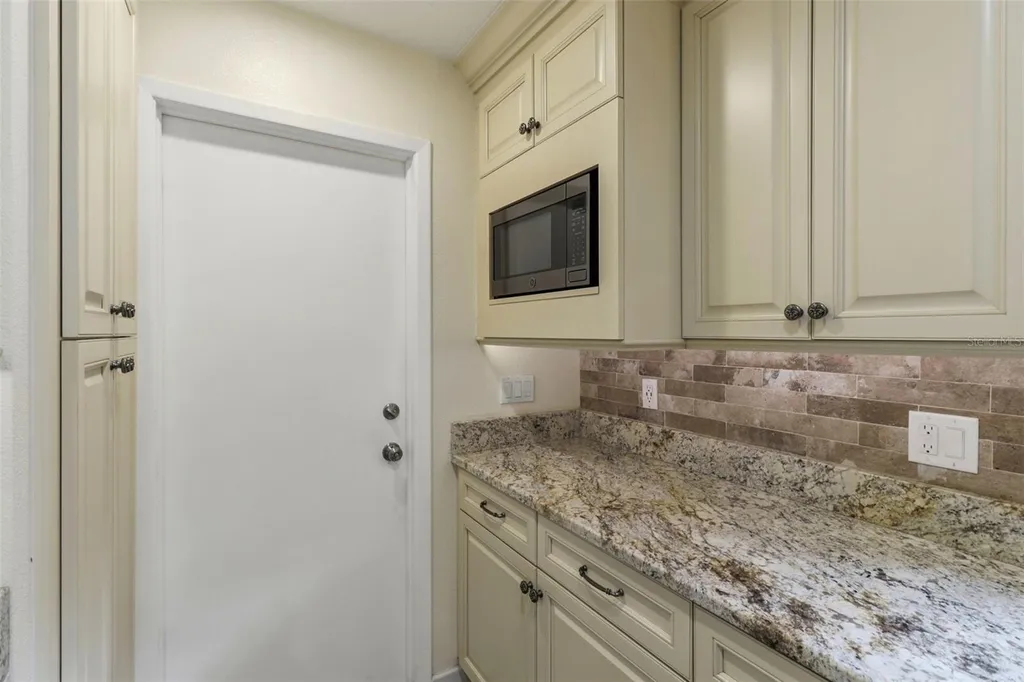 302 Bloomingfield Drive Brandon FL 33511