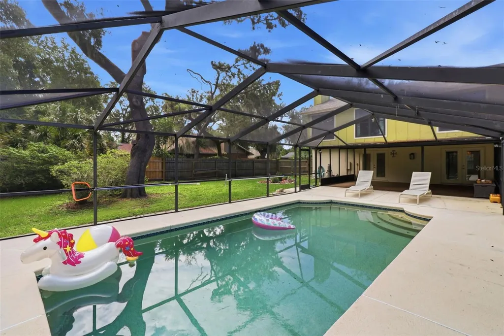 302 Bloomingfield Drive Brandon FL 33511