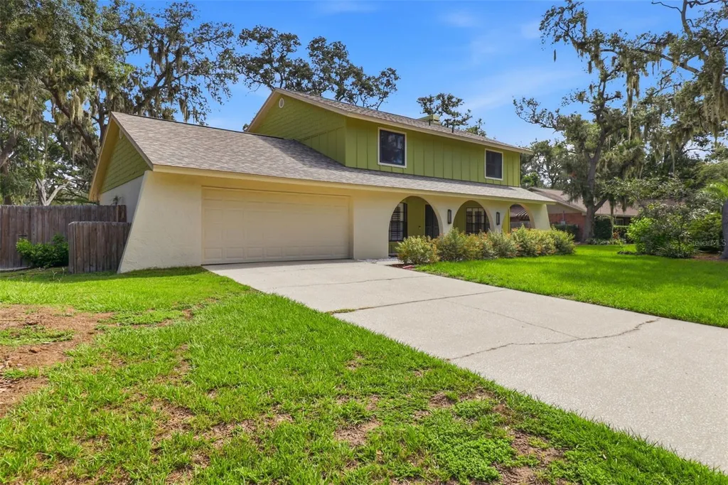 302 Bloomingfield Drive Brandon FL 33511