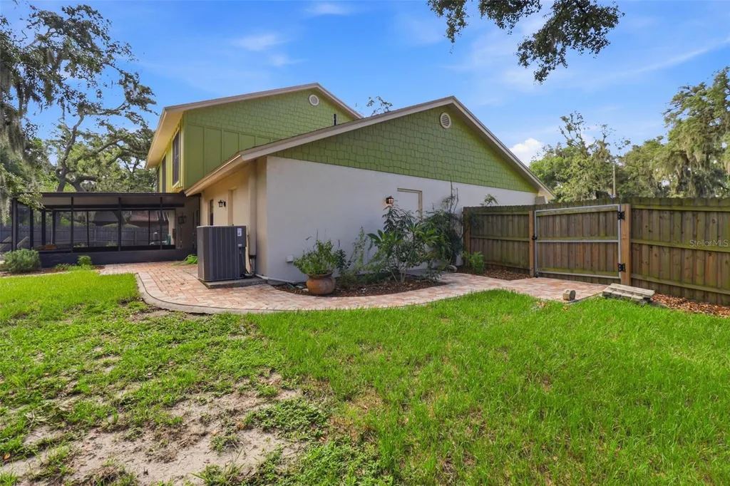 302 Bloomingfield Drive Brandon FL 33511
