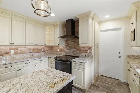302 Bloomingfield Drive Brandon FL 33511