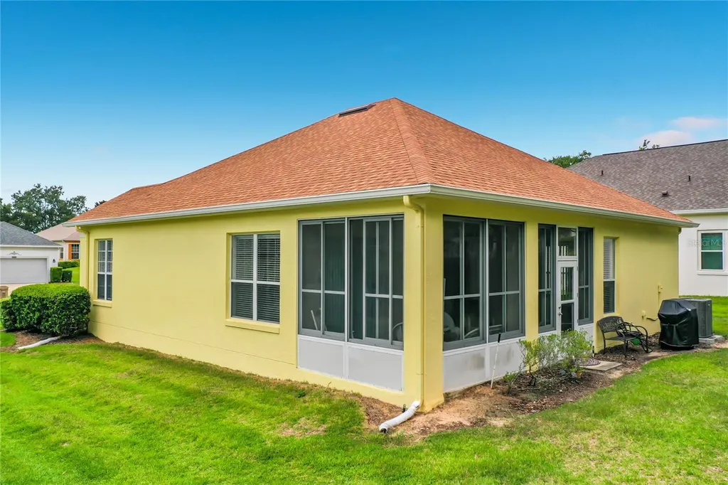 25206 Ormond Court Leesburg FL 34748