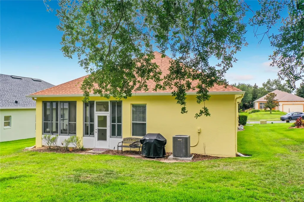 25206 Ormond Court Leesburg FL 34748