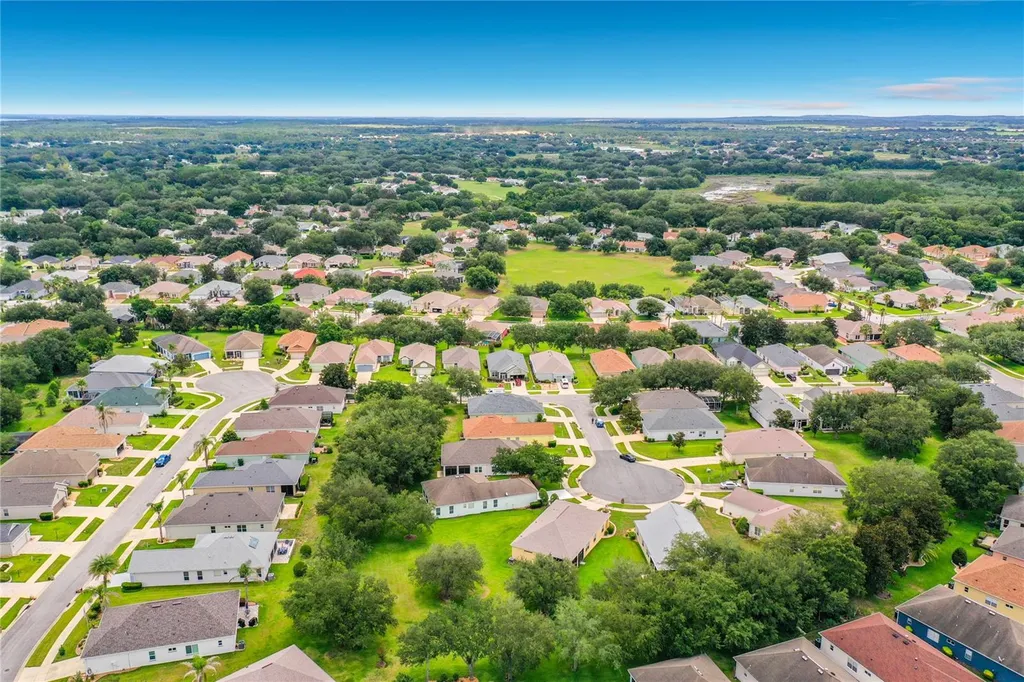 25206 Ormond Court Leesburg FL 34748