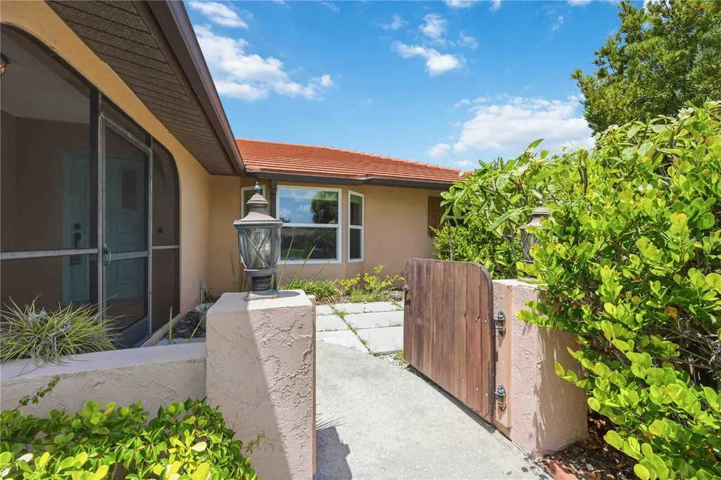 2317 Goya Drive Nokomis FL 34275