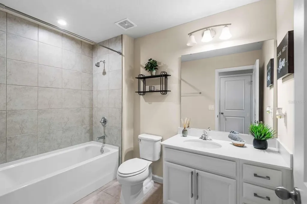 1564 Eucalyptus Way Davenport FL 33837