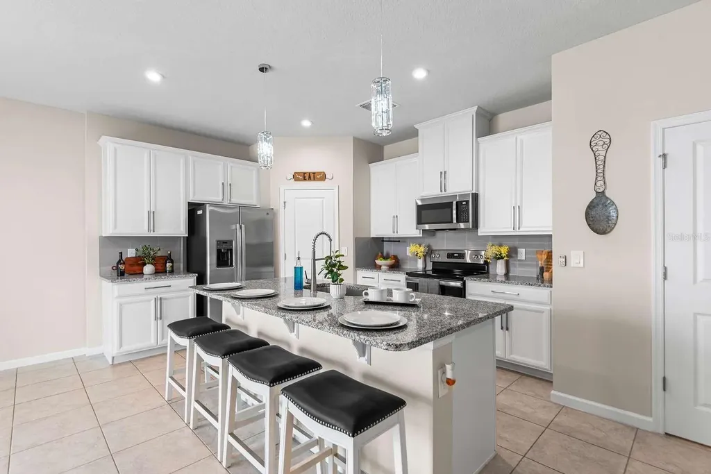 1564 Eucalyptus Way Davenport FL 33837