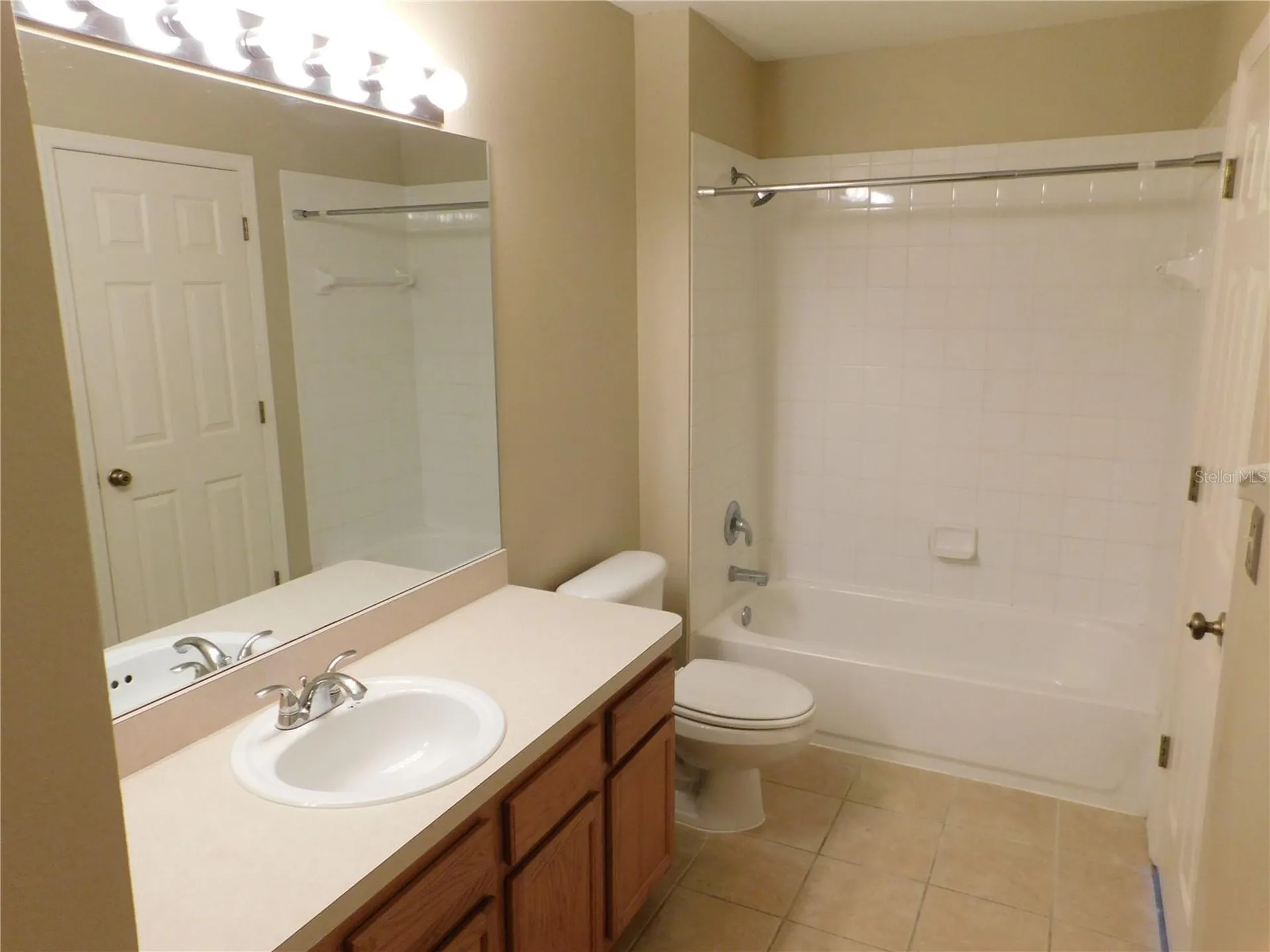 12450 Country White Circle Tampa FL 33635