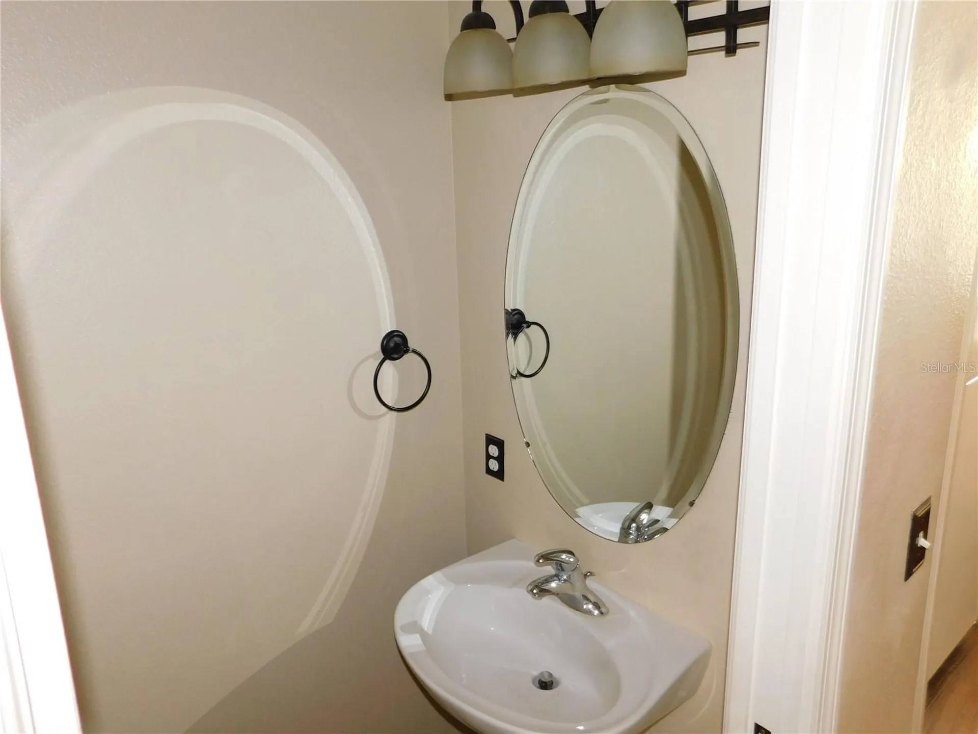 12450 Country White Circle Tampa FL 33635