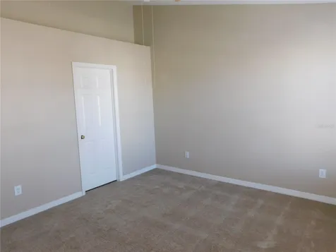 12450 Country White Circle Tampa FL 33635