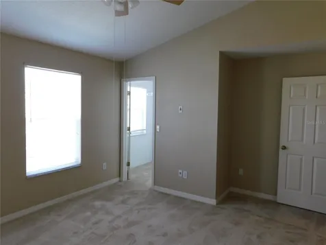 12450 Country White Circle Tampa FL 33635