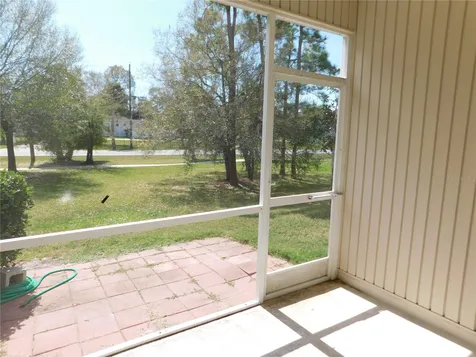 12450 Country White Circle Tampa FL 33635