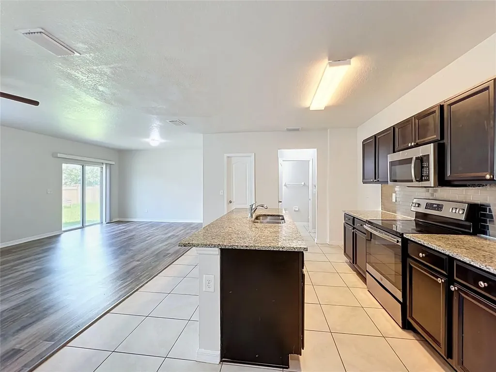 14425 Dunrobin Drive Wimauma FL 33598