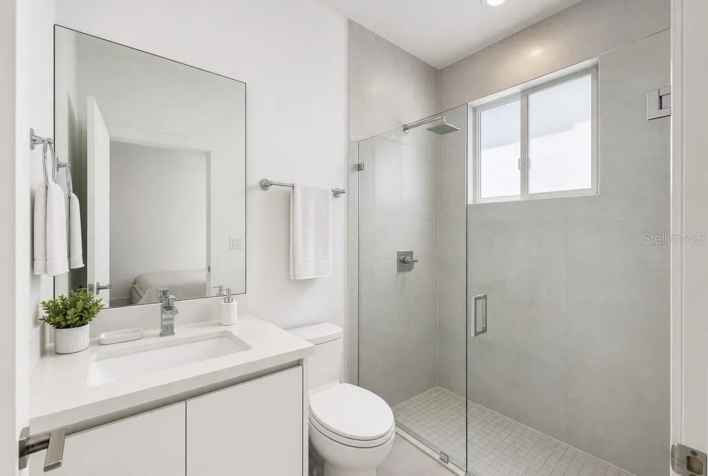 10384 NW 67th Terrace Doral FL 33178