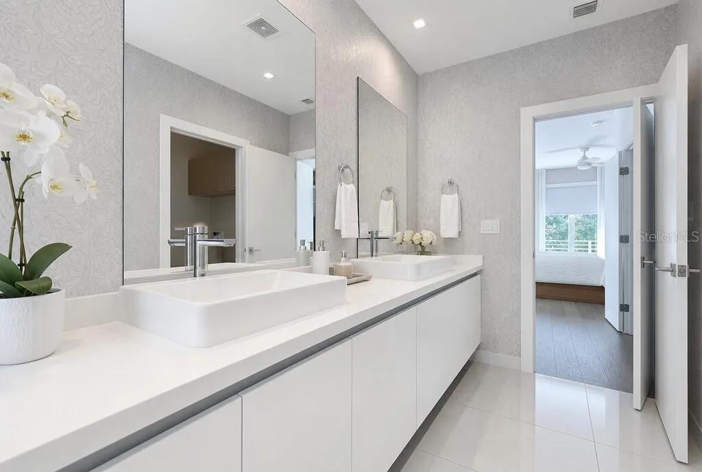 10384 NW 67th Terrace Doral FL 33178