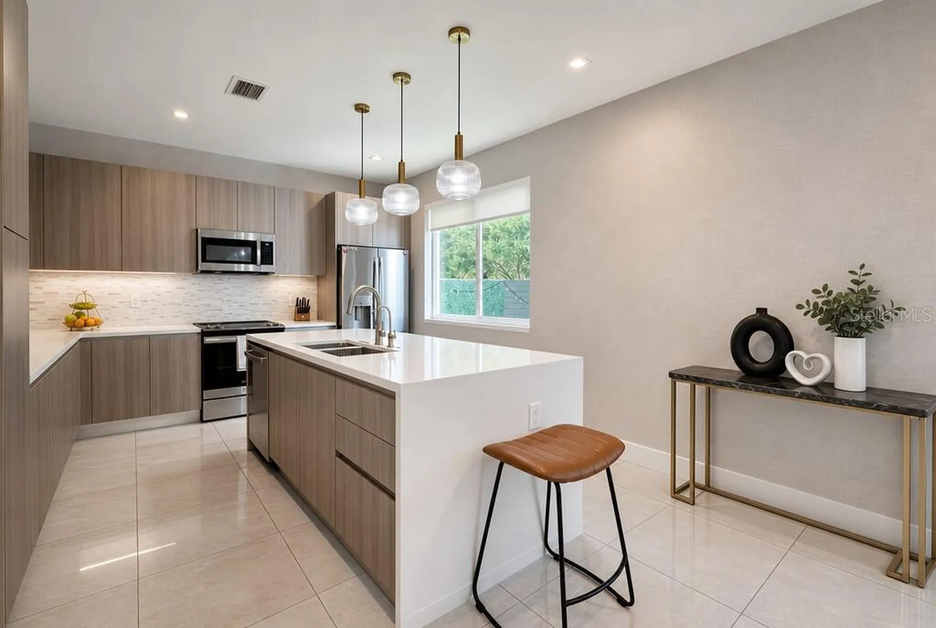 10384 NW 67th Terrace Doral FL 33178