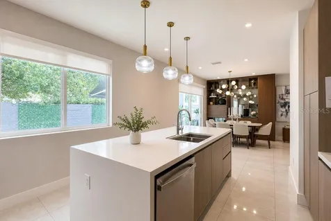 10384 NW 67th Terrace Doral FL 33178