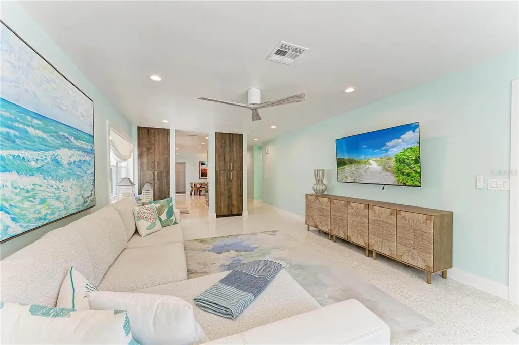 580 Linley Street Longboat Key FL 34228
