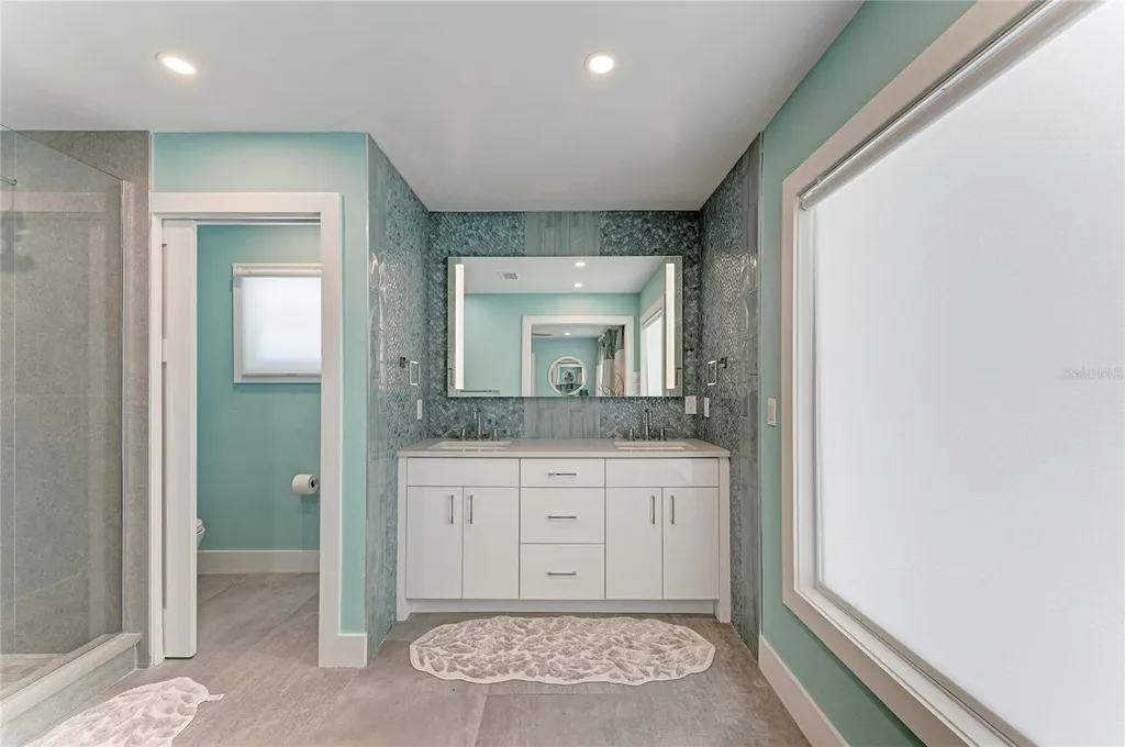 580 Linley Street Longboat Key FL 34228