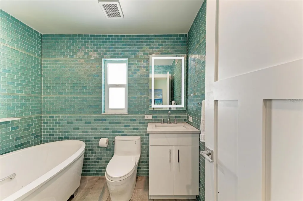 580 Linley Street Longboat Key FL 34228